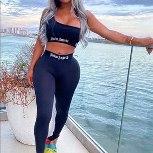 Palm angles 2 piece set 🖤🤍